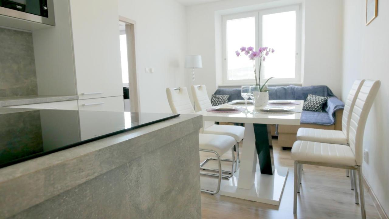 Apartman U Louckeho Klastera 2 Plus Kk Znojmo Exterior foto